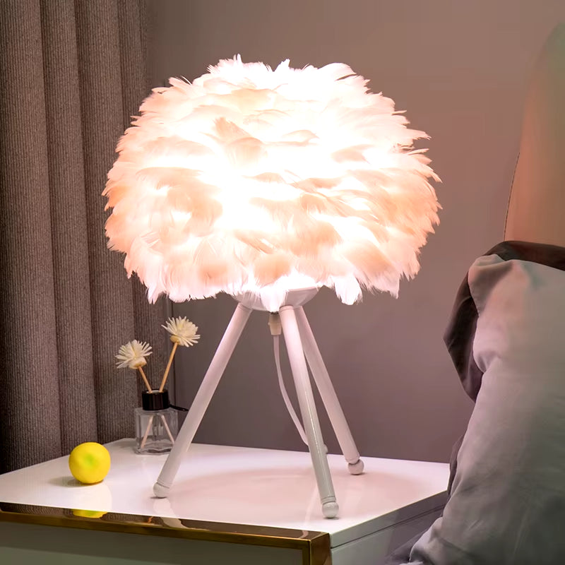 Elegant Feather Bedside Lamp - Modern Romantic Lighting for Home, Coffee Shops, Weddings & Christmas Decor